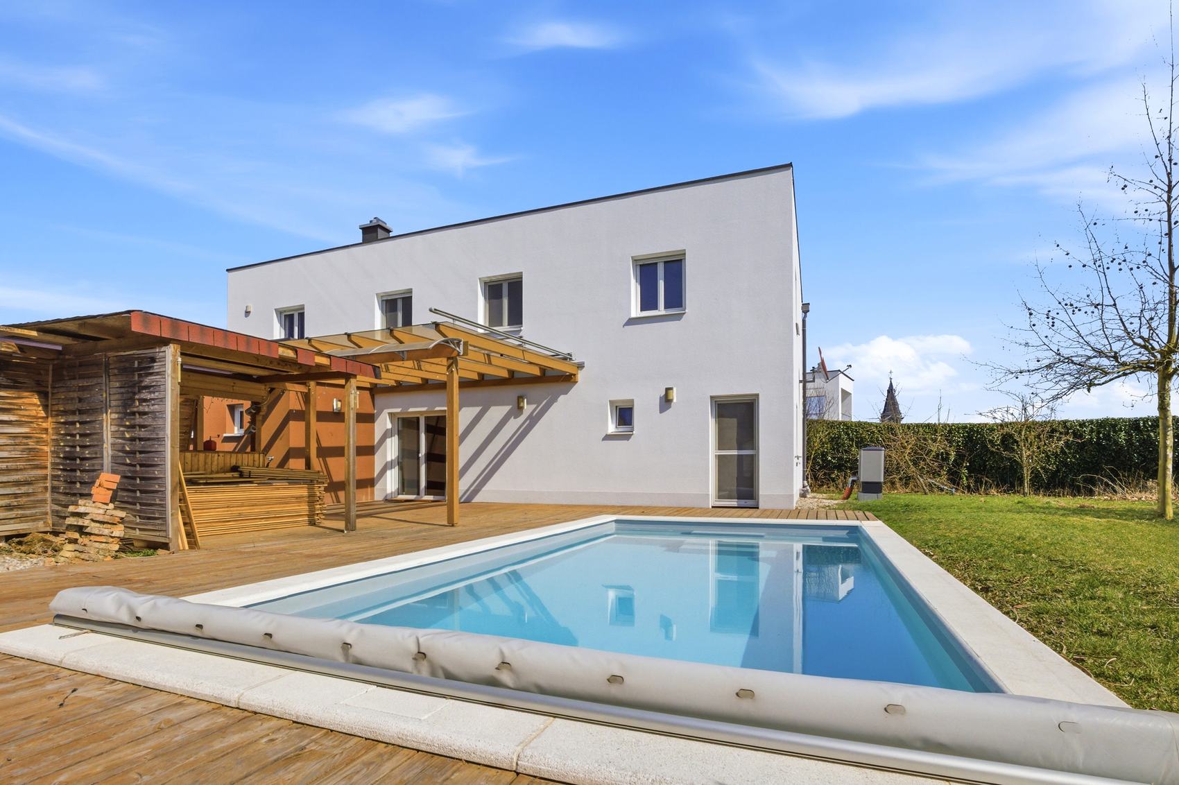 Haus mit Pool in Eggendorf